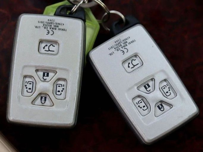 Подержанный Toyota Previa III (XR50), 2.4 л, 2020 в Шардже от Al Sayed Khamis Used Auto Trading Белый цвет. GCC | AUTO.AE