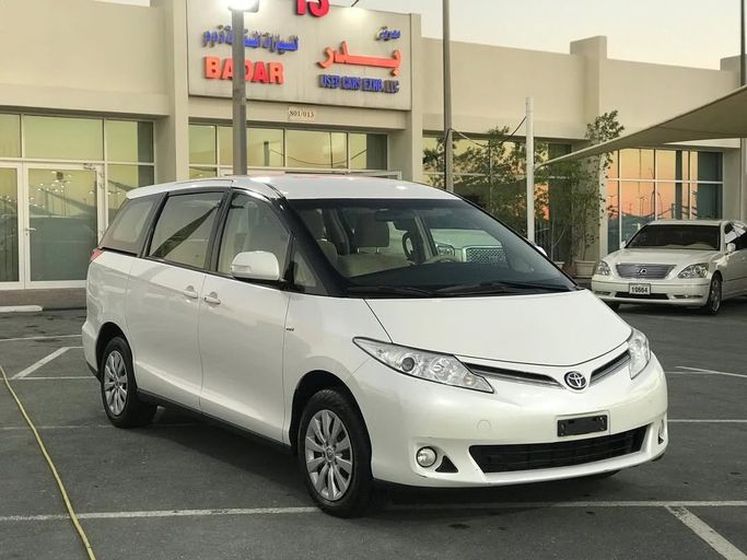 Used Toyota Previa III (XR50), 2.4 l, 2014 in Sharjah by Badar Used Cars, White color.  | AUTO.AE