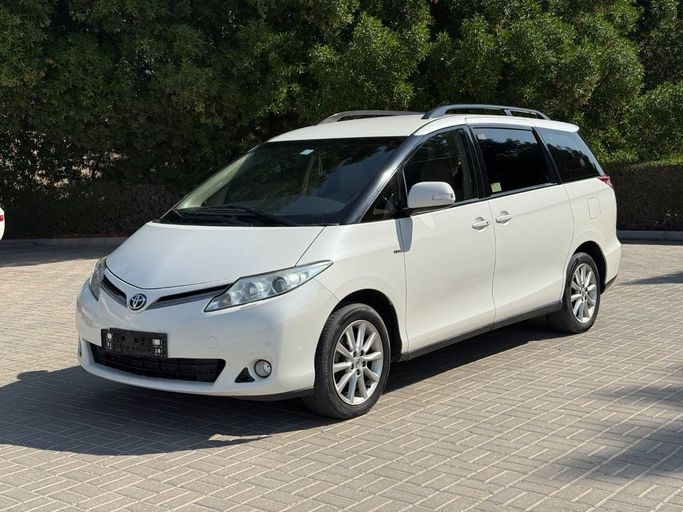 مستعملة Toyota Previa III (XR50), 2.4 l, 2019 في في الشارقة من AL HAMOOR AL THAHABI، اللون أبيض. مواصفات الخليج | AUTO.AE