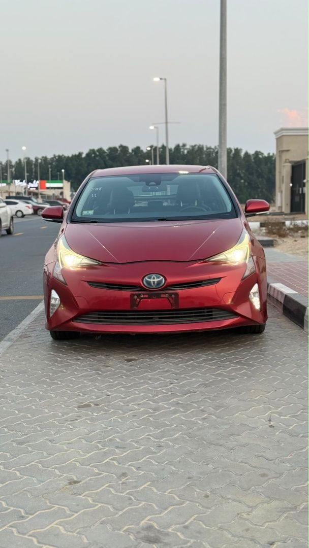 Подержанный ⁦Toyota Prius IV (XW50), 1.8 л, 2016⁩ в ОАЭ, Шарджа от IQRA USED CARS TARDING EXHB LLC Красный цвет. Американская | AUTO.AE | Объявление #289858