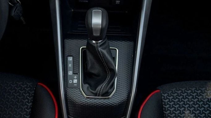 Новый Toyota Raize I, 1.0 л, 2023 в Шардже от Nour Alnukhba Motors Серебристый цвет. Other | AUTO.AE