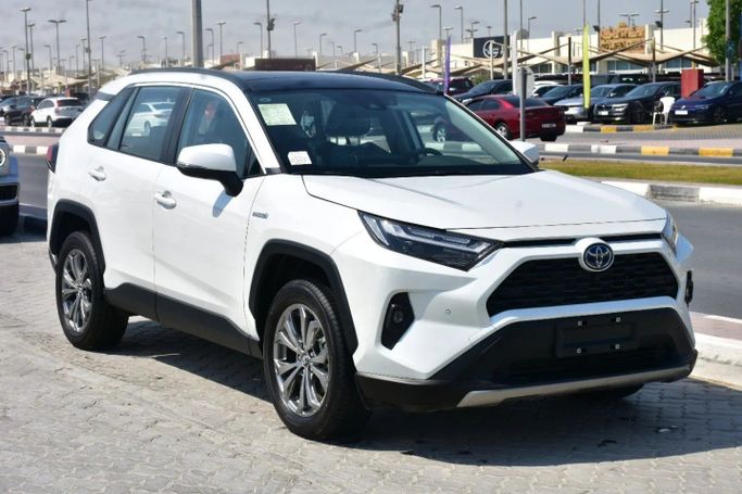 Новый Toyota RAV4 V (XA50), 2.5 л, 2024 в Шардже от Alfaris Used Cars Белый цвет. Other | AUTO.AE