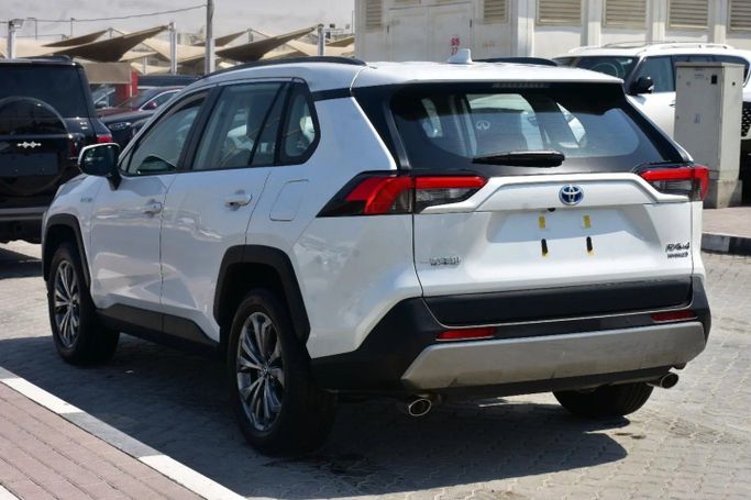 Новый Toyota RAV4 V (XA50), 2.5 л, 2024 в Шардже от Alfaris Used Cars Белый цвет. Other | AUTO.AE