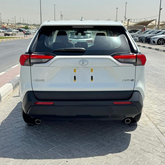 New Toyota RAV4 V (XA50), 2.0 l, 2025 in Sharjah by Alfaris Used Cars, White color. Other | AUTO.AE