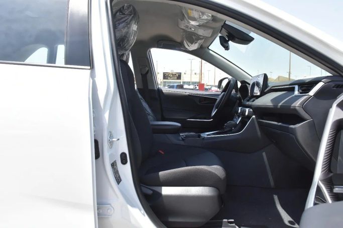New Toyota RAV4 V (XA50), 2.0 l, 2025 in Sharjah by Alfaris Used Cars, White color. Other | AUTO.AE