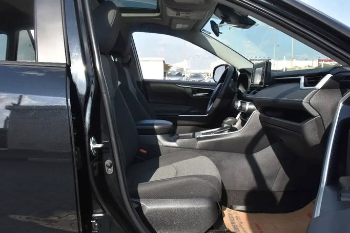 Used Toyota RAV4 V (XA50), 2.5 l, 2022 in Sharjah by Alfaris Used Cars, Black color. Other | AUTO.AE