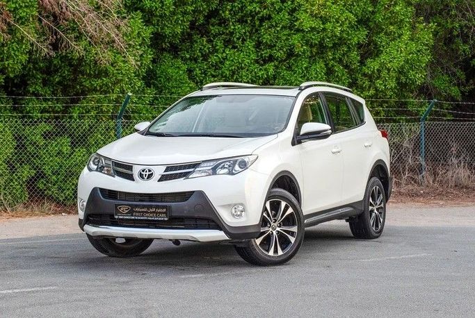 Подержанный Toyota RAV4 III (XA30) Рестайлинг, 2.5 л, 2015 в Шардже от First Choice Cars Белый цвет. GCC | AUTO.AE
