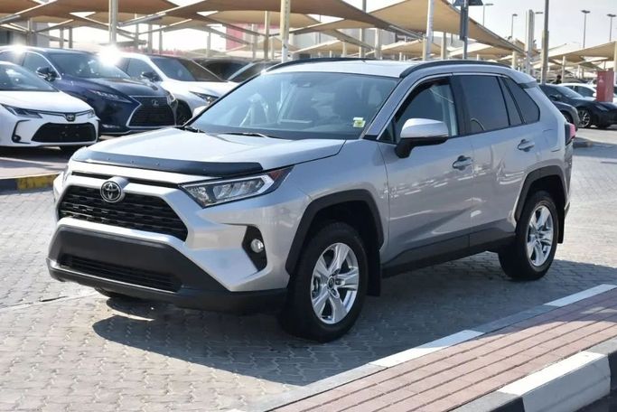Used Toyota RAV4 V (XA50), 2.5 l, 2020 in Sharjah by Alfaris Used Cars, Silver color. Other | AUTO.AE