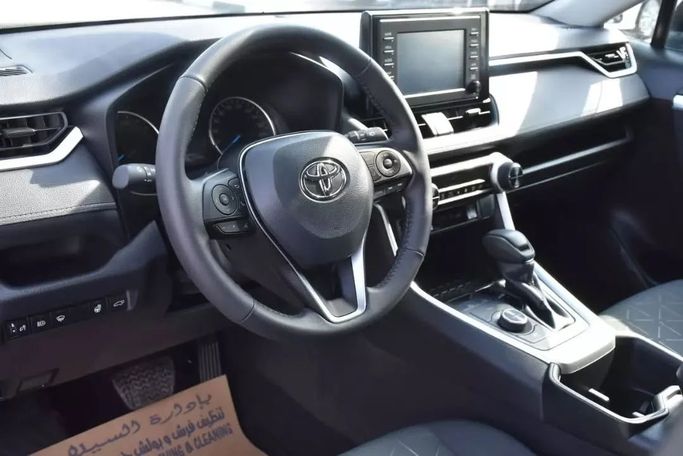 Used Toyota RAV4 V (XA50), 2.5 l, 2022 in Sharjah by Alfaris Used Cars, Silver color. Other | AUTO.AE
