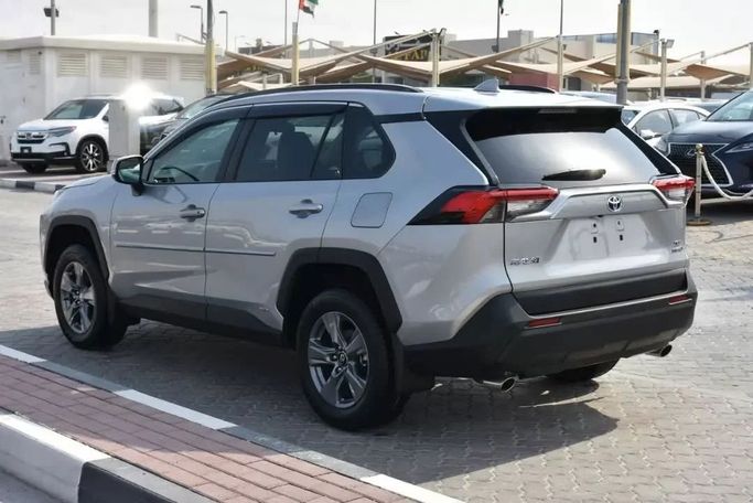 Used Toyota RAV4 V (XA50), 2.5 l, 2022 in Sharjah by Alfaris Used Cars, Silver color. Other | AUTO.AE