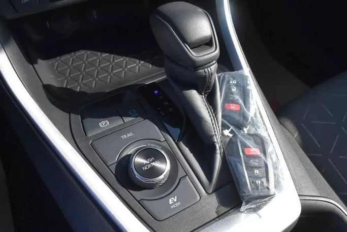 Used Toyota RAV4 V (XA50), 2.5 l, 2022 in Sharjah by Alfaris Used Cars, Red color. Other | AUTO.AE