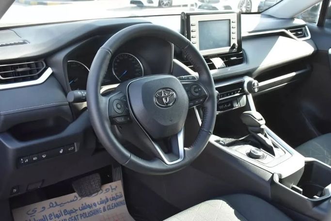 Used Toyota RAV4 V (XA50), 2.5 l, 2022 in Sharjah by Alfaris Used Cars, Red color. Other | AUTO.AE