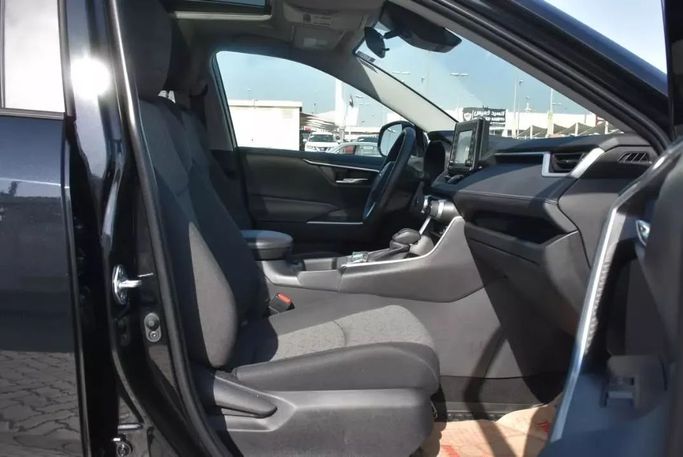 Used Toyota RAV4 V (XA50), 2.5 l, 2022 in Sharjah by Alfaris Used Cars, Black color. Other | AUTO.AE