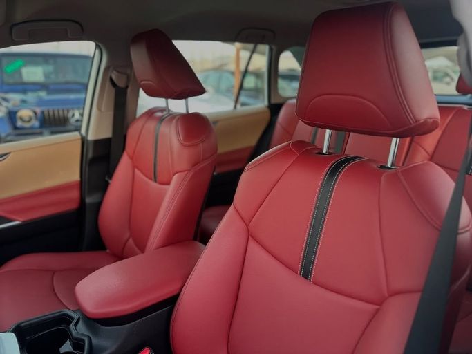 Used Toyota RAV4 V (XA50), 2.5 l, 2021 in Sharjah by Badar Used Cars, White color.  | AUTO.AE