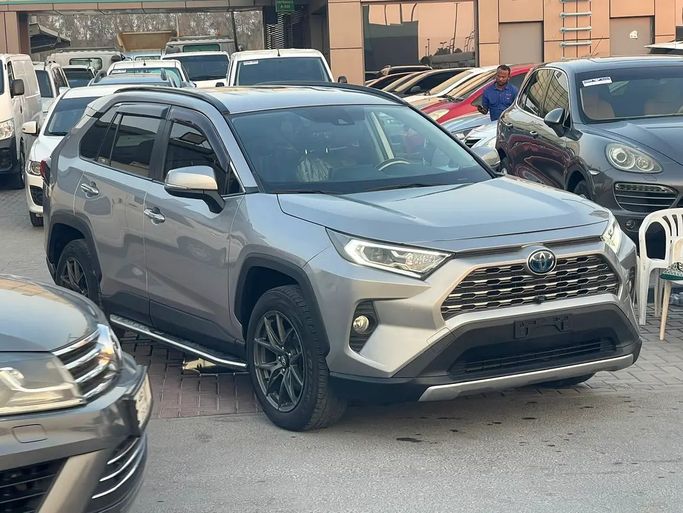 مستعملة Toyota RAV4 V (XA50), 2.5 l, 2021 في في الإمارات, الشارقة من Al Nabeel Used Cars، اللون رمادي. المواصفات الكندية | AUTO.AE | إعلان #279011