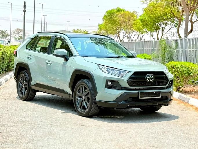 مستعملة Toyota RAV4 V (XA50), 2.5 l, 2025 في في الإمارات, الشارقة من Ryno Cars، اللون أخضر. مواصفات الخليج | AUTO.AE | إعلان #282329