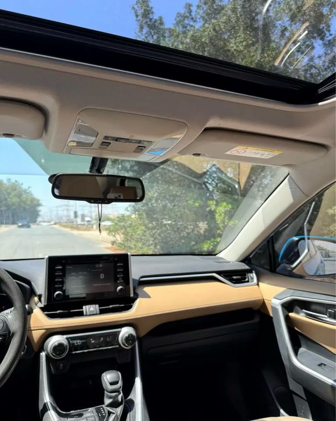 مستعملة Toyota RAV4 V (XA50)، 2.5 لتر، 2019 في الإمارات، الشارقة من Najm Al Shimal Used Cars trd.، اللون أزرق فاتح. مواصفات الخليج | AUTO.AE | إعلان #296003 — صورة 15 من 16
