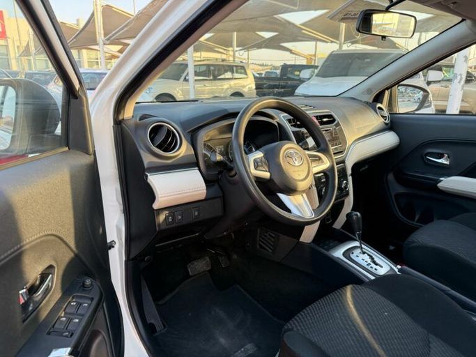 Новый Toyota Rush II, 1.5 л, 2022 в Шардже от Al Aram Cars Белый цвет. GCC | AUTO.AE