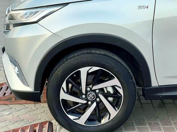 Used Toyota Rush II, 1.5 l, 2023 in Sharjah by Wael Al Azzazi Used Cars, Silver color. GCC Specs | AUTO.AE