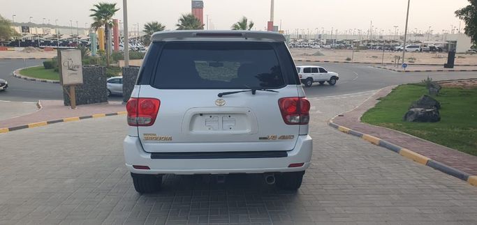 Новый Toyota Sequoia I Рестайлинг, 4.7 л, 2006 в Шардже от Ishtar Used Cars Белый цвет. Other | AUTO.AE