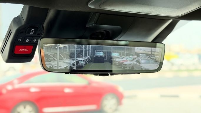 Подержанный Toyota Sequoia III, 3.4 л, 2023 в Шардже от Badar Used Cars Белый цвет.  | AUTO.AE