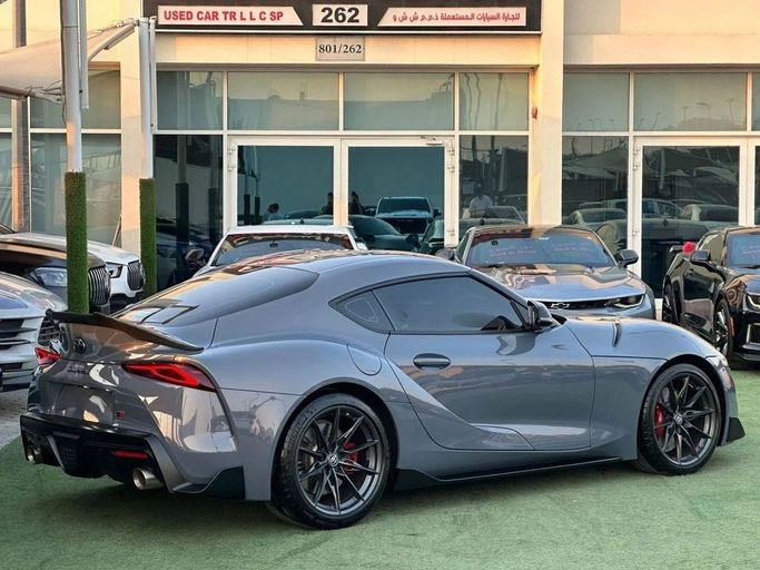 Подержанный Toyota Supra V (A90), 3.0 л, 2024 в Шардже от Noor Al Seyoh Used Cars Серый цвет. GCC | AUTO.AE