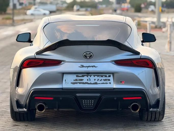 Подержанный Toyota Supra V (A90), 3.0 л, 2022 в Шардже от Al Ahd Used Cars Серый цвет. GCC | AUTO.AE