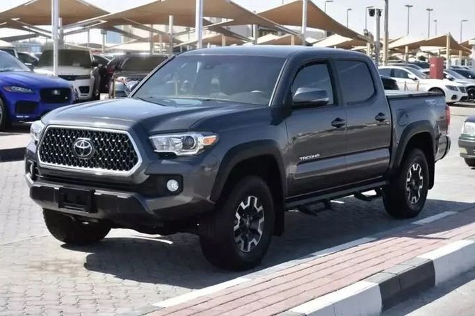Подержанный Toyota Tacoma III, 3.5 л, 2019 в Шардже от Alfaris Used Cars Серый цвет. Other | AUTO.AE