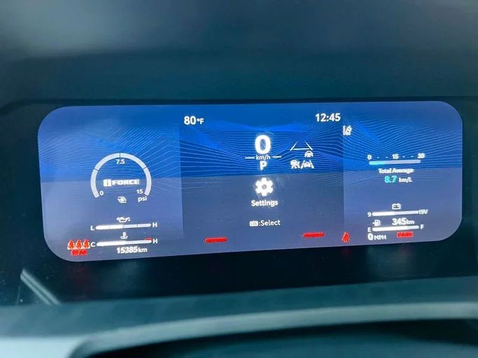 Подержанный Toyota Tacoma IV, 2.4 л, 2023 в Шардже от Karkuk Used Cars Белый цвет. Американская | AUTO.AE