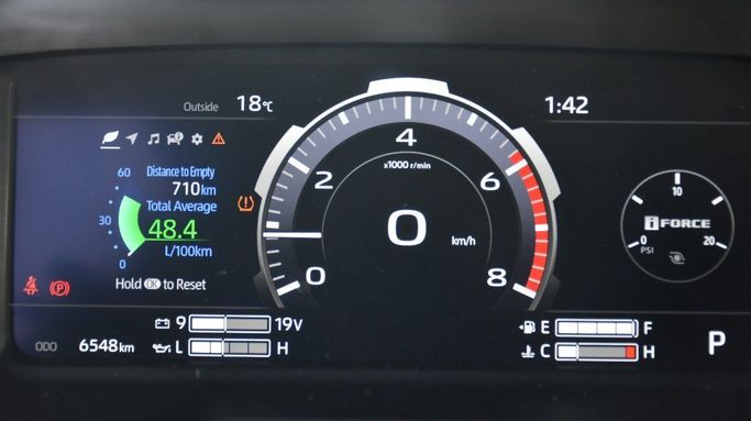 Подержанный Toyota Tundra III, 3.4 л, 2024 в Шардже от Alfaris Used Cars Серебристый цвет.  | AUTO.AE