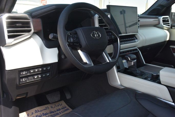 Подержанный Toyota Tundra III, 3.4 л, 2023 в Шардже от Alfaris Used Cars Синий цвет.  | AUTO.AE
