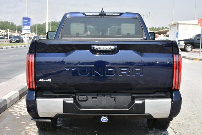 Подержанный Toyota Tundra III, 3.4 л, 2023 в Шардже от Alfaris Used Cars Синий цвет.  | AUTO.AE