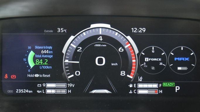 Подержанный Toyota Tundra III, 3.4 л, 2023 в Шардже от Alfaris Used Cars Серебристый цвет.  | AUTO.AE