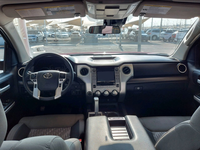 Подержанный Toyota Tundra II Рестайлинг, 5.7 л, 2018 в Шардже от MK Cars Красный цвет. Other | AUTO.AE