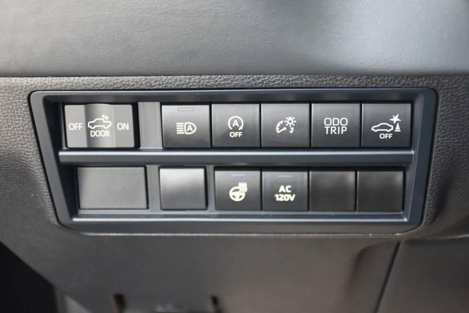 Подержанный Toyota Tundra III, 3.4 л, 2024 в Шардже от Alfaris Used Cars Черный цвет.  | AUTO.AE
