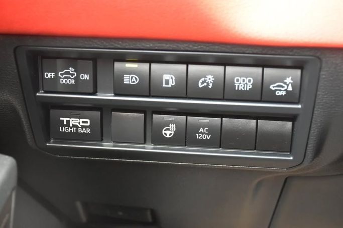 Новый Toyota Tundra III, 3.4 л, 2024 в Шардже от Alfaris Used Cars Белый цвет.  | AUTO.AE