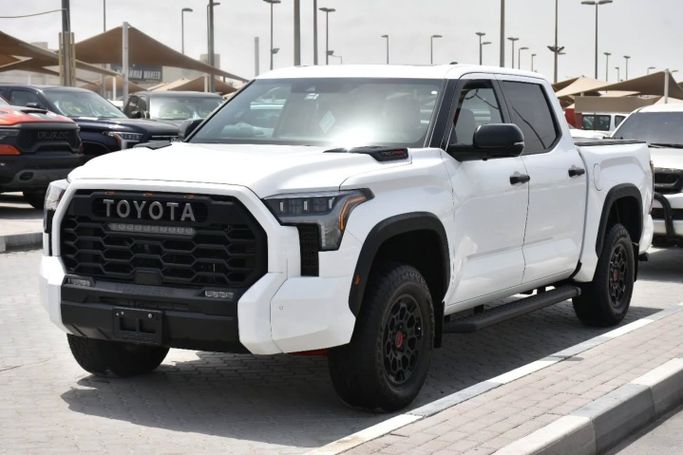 Used Toyota Tundra III, 3.4 l, 2024 in Sharjah by Alfaris Used Cars, White color. Other | AUTO.AE