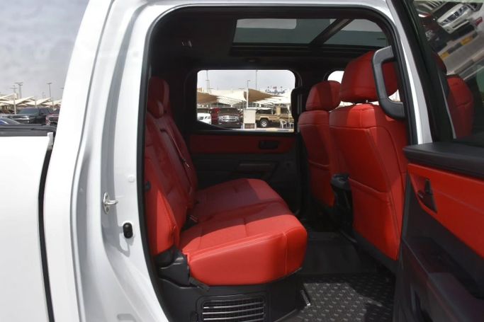 Used Toyota Tundra III, 3.4 l, 2024 in Sharjah by Alfaris Used Cars, White color. Other | AUTO.AE