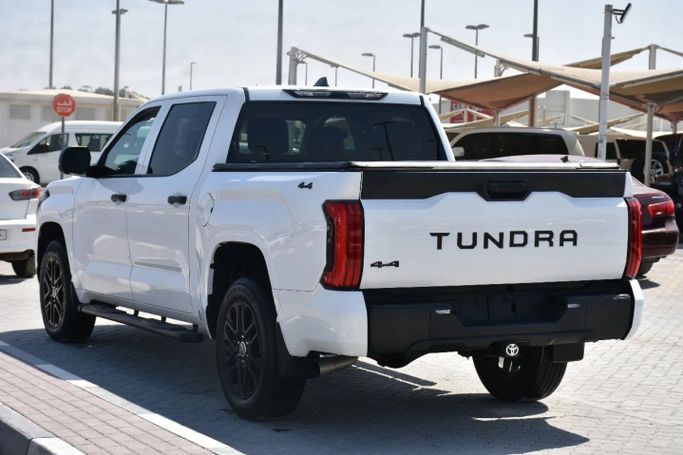Подержанный Toyota Tundra III, 3.4 л, 2023 в Шардже от Alfaris Used Cars Белый цвет. Other | AUTO.AE