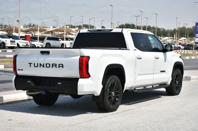 Подержанный Toyota Tundra III, 3.4 л, 2024 в Шардже от Alfaris Used Cars Белый цвет. Other | AUTO.AE