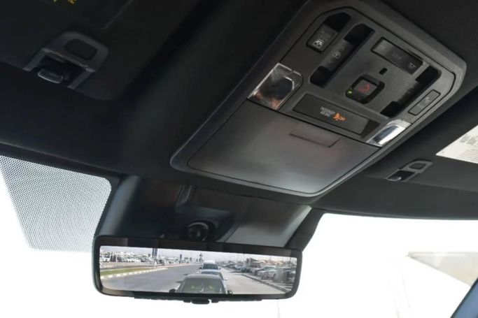 Used Toyota Tundra III, 3.4 l, 2023 in Sharjah by Alfaris Used Cars, Silver color. Other | AUTO.AE