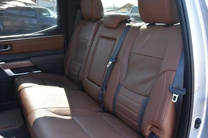 Used Toyota Tundra III, 3.4 l, 2023 in Sharjah by Alfaris Used Cars, Silver color. Other | AUTO.AE