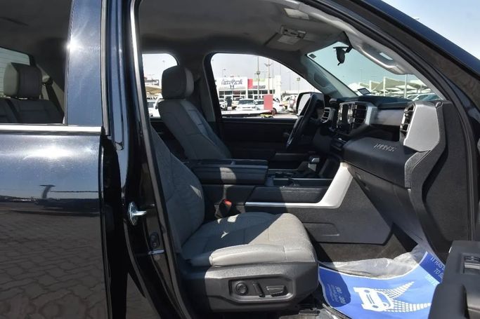 Подержанный Toyota Tundra III, 3.4 л, 2022 в Шардже от Alfaris Used Cars Черный цвет. Other | AUTO.AE