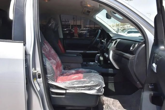 Used Toyota Tundra II Facelift, 4.6 l, 2017 in Sharjah by Alfaris Used Cars, Black color. Other | AUTO.AE