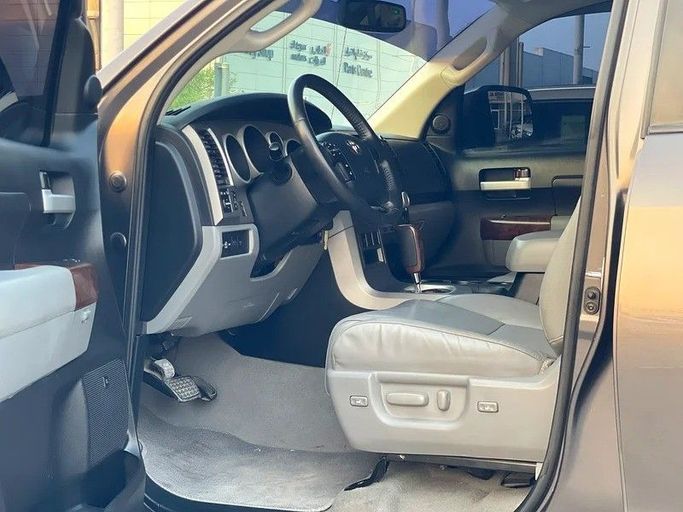 Used Toyota Tundra II, 5.7 l, 2011 in Sharjah by Darb Al Saada Used cars, Grey color. Canadian Specs | AUTO.AE