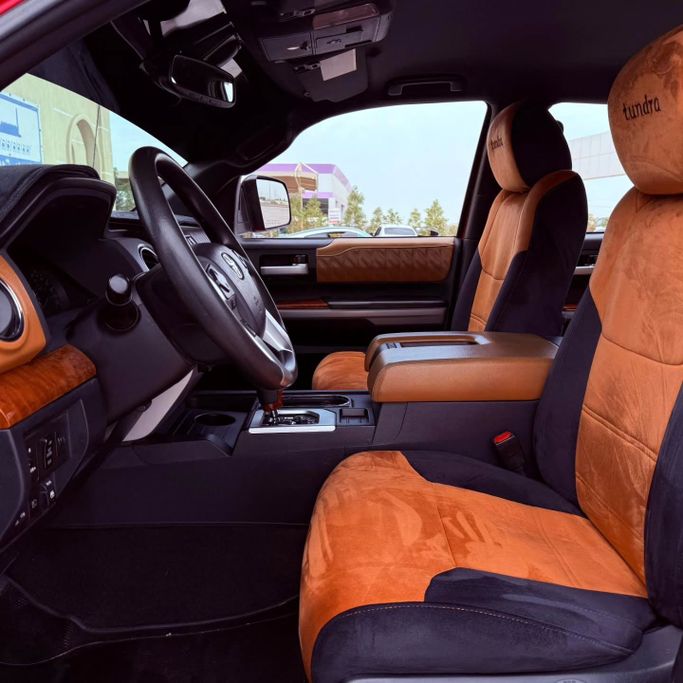 Подержанный Toyota Tundra II Рестайлинг, 5.7 л, 2018 в Шардже от Sarmad Cars Красный цвет. Other | AUTO.AE