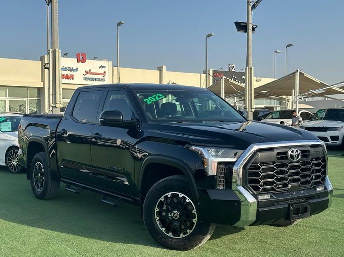Подержанный Toyota Tundra III, 3.4 л, 2023 в Шардже от Badar Used Cars Черный цвет.  | AUTO.AE