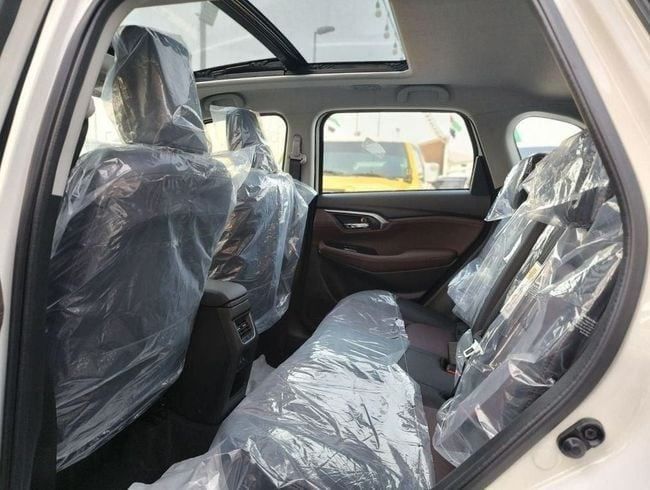 Новый Toyota Urban Cruiser III, 1.5 л, 2025 в Шардже от Nassem Al Sham Used Cars Белый цвет. GCC | AUTO.AE