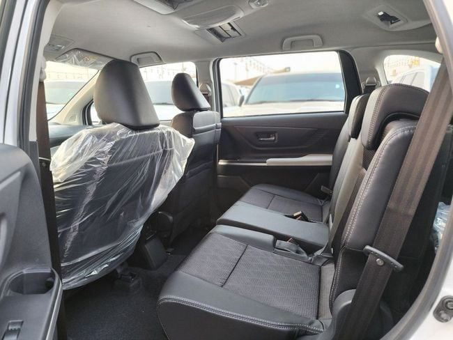 Новый Toyota Veloz, 1.5 л, 2025 в Шардже от Nassem Al Sham Used Cars Белый цвет. GCC | AUTO.AE