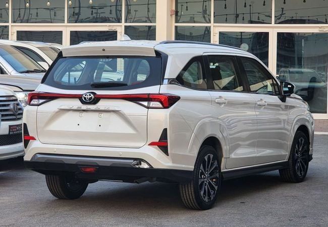 Новый Toyota Veloz, 1.5 л, 2025 в Шардже от Nassem Al Sham Used Cars Белый цвет. GCC | AUTO.AE